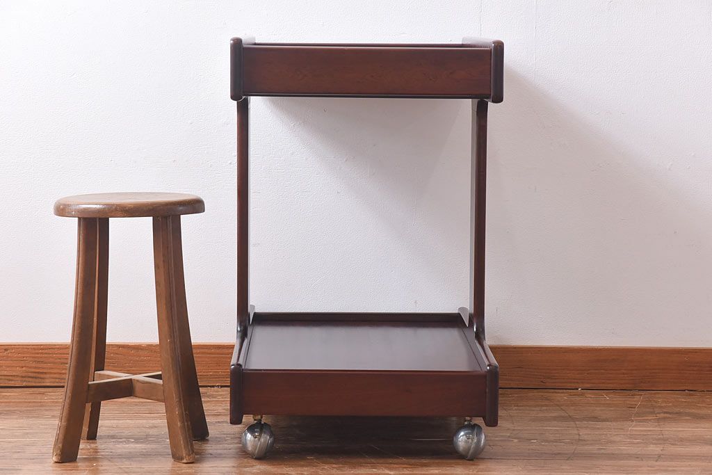 アンティーク雑貨　北欧ビンテージ　チーク材　シンプルなフォルムのトロリー(キッチンワゴン、サイドテーブル、花台)