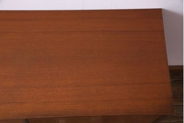 北欧家具　チーク材　レトロな雰囲気のサイドチェスト(サイドボード、引き出し)