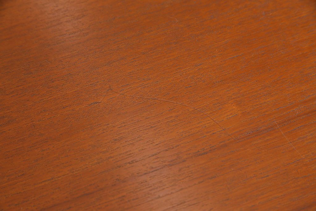 北欧家具　チーク材　レトロな雰囲気のサイドチェスト(サイドボード、引き出し)