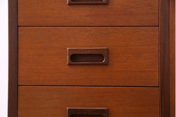 北欧家具　チーク材　レトロな雰囲気のサイドチェスト(サイドボード、引き出し)