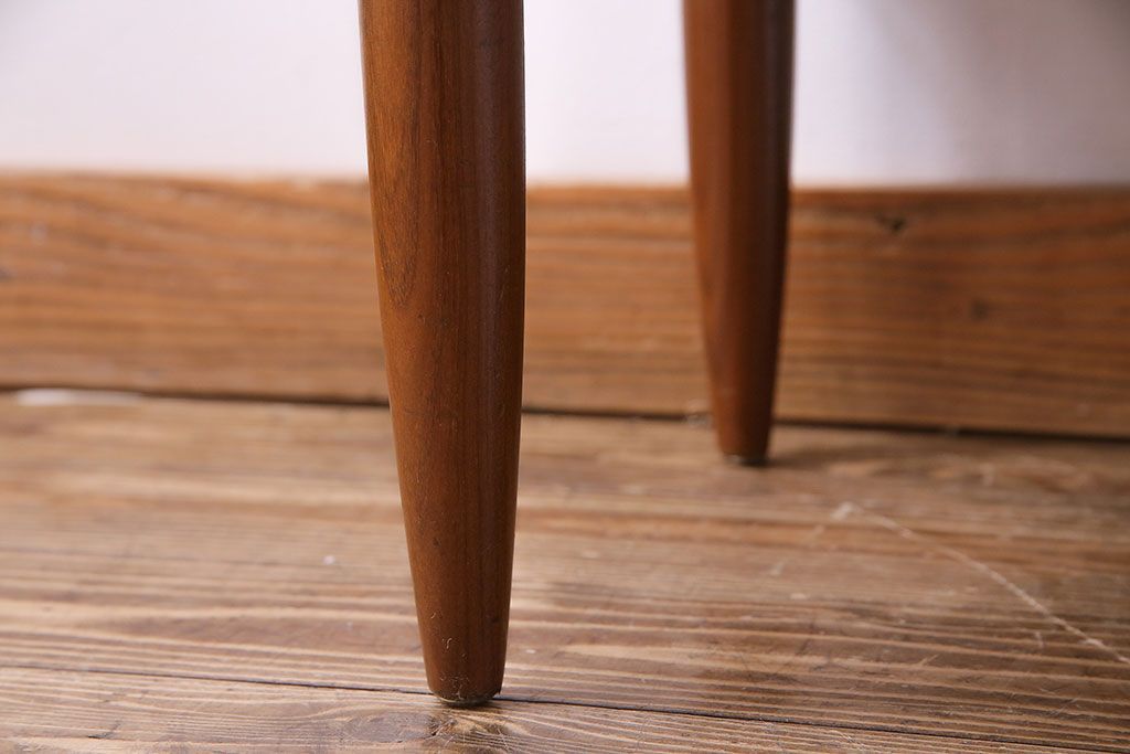 北欧家具　チーク材　レトロな雰囲気のサイドチェスト(サイドボード、引き出し)