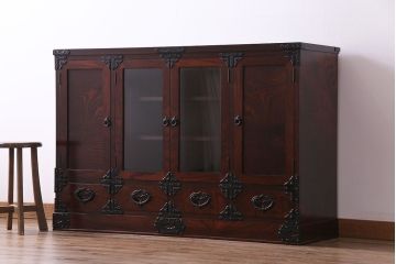 中古美品　伝統工芸　岩谷堂箪笥　桜木作　欅材の杢目と金具が見事なサイドボード(タンス、収納棚、キャビネット)