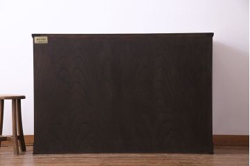 中古美品　伝統工芸　岩谷堂箪笥　桜木作　欅材の杢目と金具が見事なサイドボード(タンス、収納棚、キャビネット)