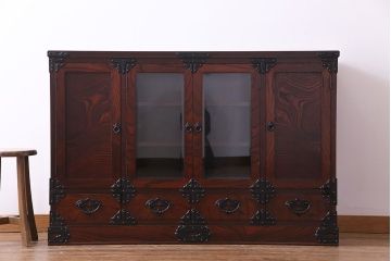 中古美品　伝統工芸　岩谷堂箪笥　桜木作　欅材の杢目と金具が見事なサイドボード(タンス、収納棚、キャビネット)