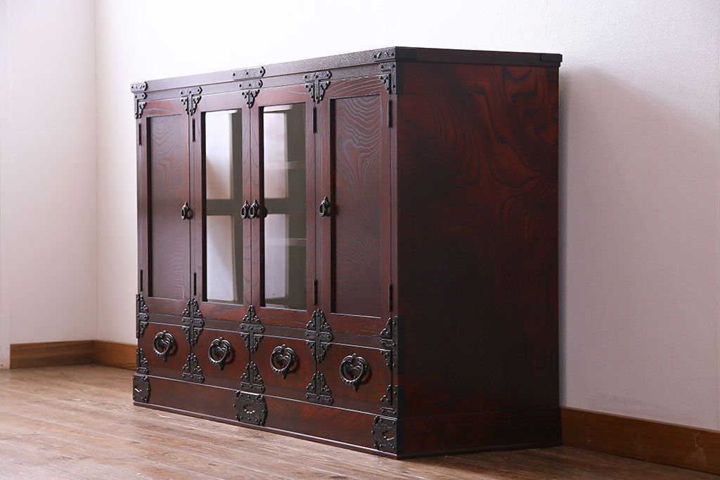 中古美品　伝統工芸　岩谷堂箪笥　桜木作　欅材の杢目と金具が見事なサイドボード(タンス、収納棚、キャビネット)