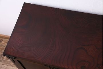 中古美品　伝統工芸　岩谷堂箪笥　桜木作　欅材の杢目と金具が見事なサイドボード(タンス、収納棚、キャビネット)