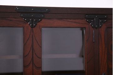 中古美品　伝統工芸　岩谷堂箪笥　桜木作　欅材の杢目と金具が見事なサイドボード(タンス、収納棚、キャビネット)