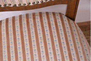 中古　イタリア家具　クラシカルなデザインの布張りダイニングチェア(椅子、ワークチェア)(1)