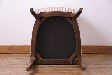 中古　イタリア家具　クラシカルなデザインの布張りダイニングチェア(椅子、ワークチェア)(1)