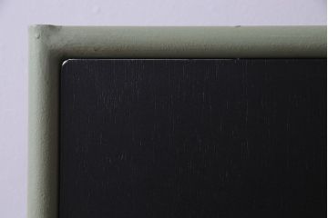 アンティーク雑貨　ペイント家具　ナチュラルカラーがペイントされたレトロなブラックボード(黒板)(2)