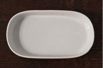 イギリス　JOHNSON BROTHERS(ジョンソン・ブラザーズ)　スクエア型白い長皿(深皿、プレート)