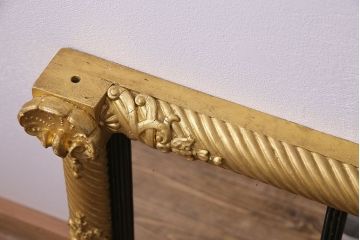 アンティーク雑貨　イタリア家具　豪華なフレームが魅惑的なアンティークミラー(鏡)