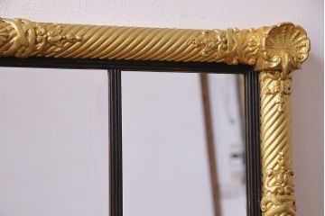 アンティーク雑貨　イタリア家具　豪華なフレームが魅惑的なアンティークミラー(鏡)