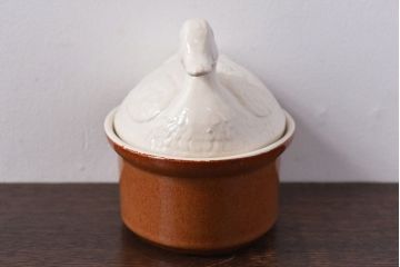 アンティーク雑貨　イギリスビンテージ　陶磁器製　置くだけでかわいらしいアヒルの小物入れ(卵入れ)