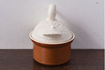 アンティーク雑貨　イギリスビンテージ　陶磁器製　置くだけでかわいらしいアヒルの小物入れ(卵入れ)