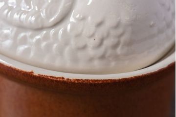 アンティーク雑貨　イギリスビンテージ　陶磁器製　置くだけでかわいらしいアヒルの小物入れ(卵入れ)