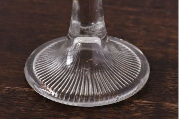 アンティーク雑貨　イギリス製　厚みのあるガラスが魅力のケーキスタンド