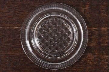 アンティーク雑貨　イギリスビンテージ　ドーム型が可愛らしいガラスのバターディッシュ(小物入れ)