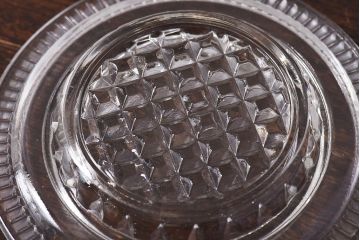 アンティーク雑貨　イギリスビンテージ　ドーム型が可愛らしいガラスのバターディッシュ(小物入れ)