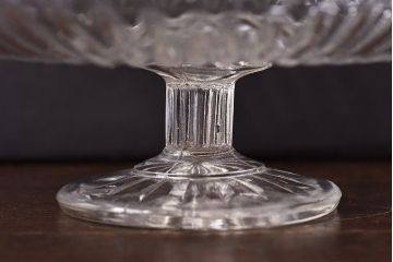 アンティーク雑貨　イギリスビンテージ　テーブルをシックに彩るガラスコンポート(ケーキスタンド、プレート)