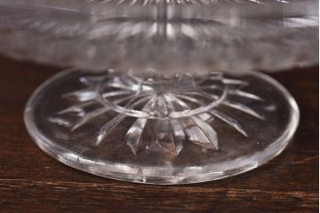 アンティーク雑貨　イギリスビンテージ　テーブルをシックに彩るガラスコンポート(ケーキスタンド、プレート)