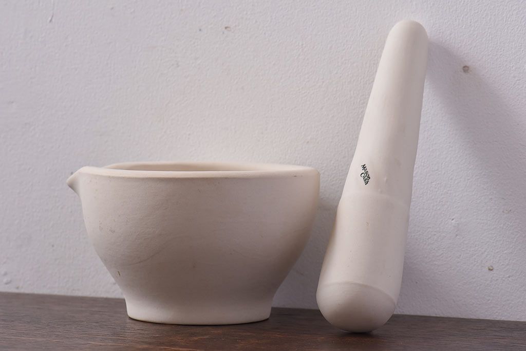 アンティーク雑貨　イギリス　MASON CASH(メイソンキャッシュ)　素焼きの風合いが魅力の磁器製スパイスマッシャー(乳鉢・乳棒)セット