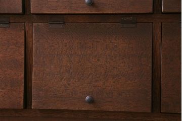 アンティーク家具　アンティーク　古材使用　2×3マス　ころんとした取っ手がかわいらしいパタパタ収納棚(マス目棚、戸棚)