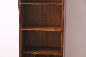 アンティーク家具　イギリスアンティーク　オーク材　シックな細身のブックケース(本棚、陳列棚、収納棚)