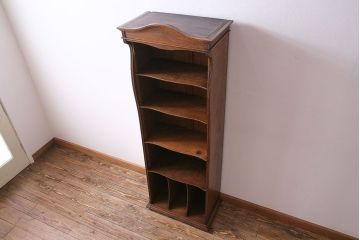 アンティーク家具　イギリスアンティーク　オーク材　シックな細身のブックケース(本棚、陳列棚、収納棚)