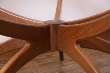 ヴィンテージ家具　北欧ビンテージ　G-PLAN(ジープラン)　スパイダーコーヒーテーブル(ラウンドテーブル、カフェテーブル)