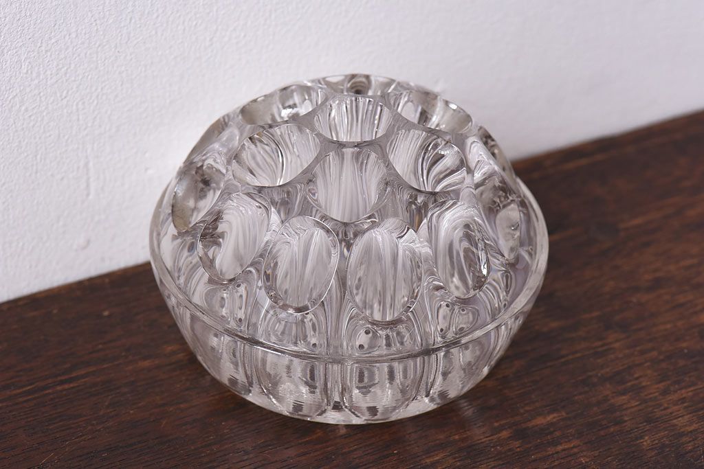 アンティーク雑貨　イギリス　涼しげな雰囲気漂うガラス製フラワーホルダー(ペン立て)