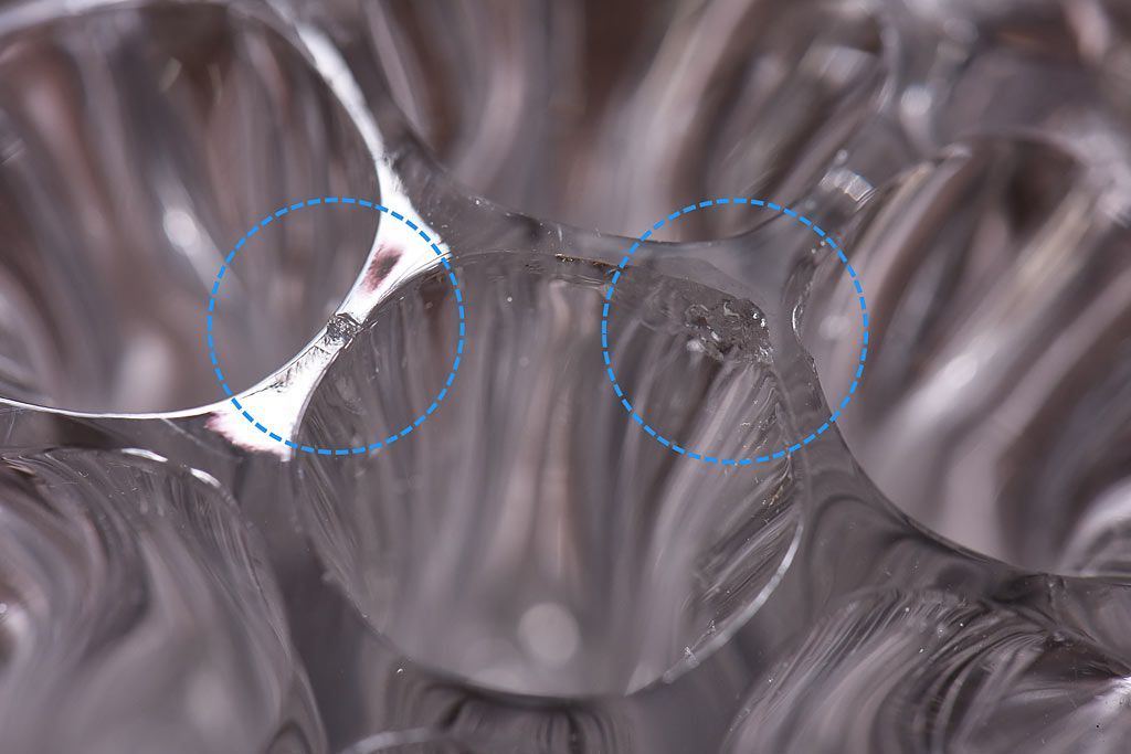 アンティーク雑貨　イギリス　涼しげな雰囲気漂うガラス製フラワーホルダー(ペン立て)