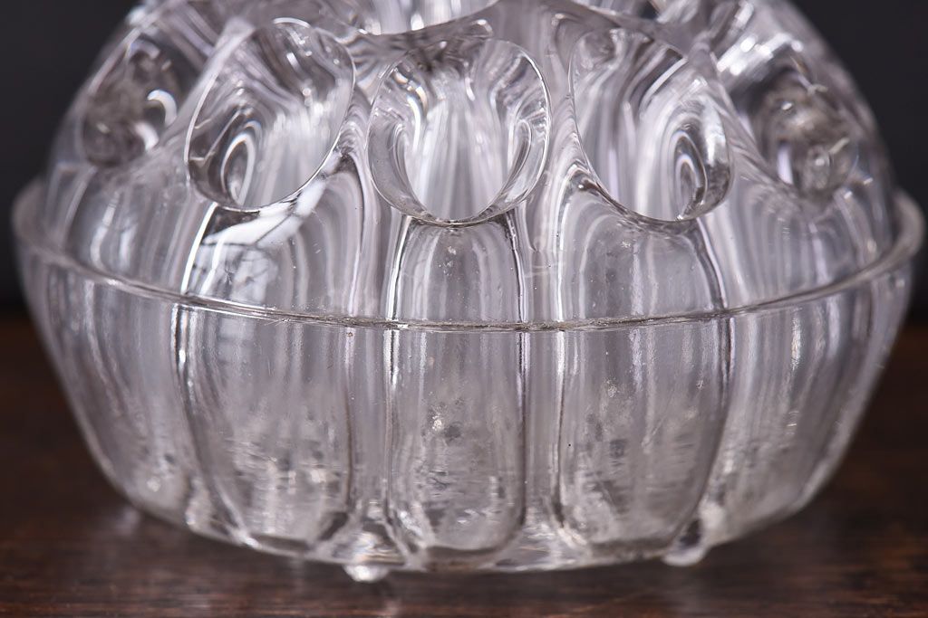 アンティーク雑貨　イギリス　涼しげな雰囲気漂うガラス製フラワーホルダー(ペン立て)