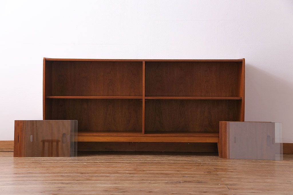 北欧家具　チーク材　洗練されたデザインがおしゃれなサイドボード(サイドキャビネット)