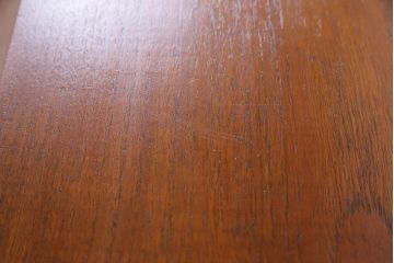 北欧家具　チーク材　洗練されたデザインがおしゃれなサイドボード(サイドキャビネット)