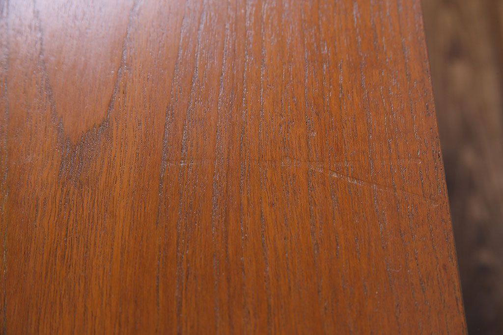 北欧家具　チーク材　洗練されたデザインがおしゃれなサイドボード(サイドキャビネット)