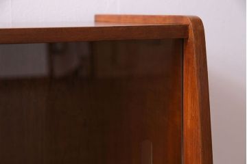 北欧家具　チーク材　洗練されたデザインがおしゃれなサイドボード(サイドキャビネット)