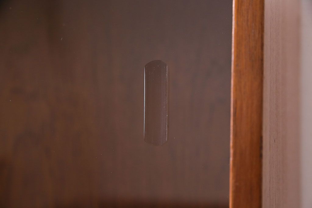 北欧家具　チーク材　洗練されたデザインがおしゃれなサイドボード(サイドキャビネット)