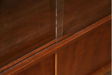 北欧家具　チーク材　洗練されたデザインがおしゃれなサイドボード(サイドキャビネット)