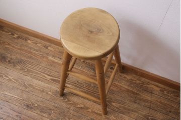 イギリスアンティーク　柔らかな色合いが魅力のハイスツール(イス、チェア、花台)