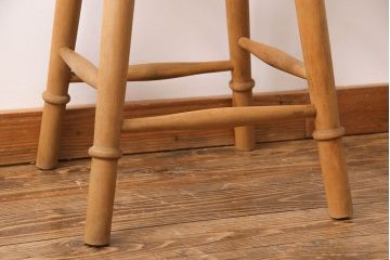 イギリスアンティーク　柔らかな色合いが魅力のハイスツール(イス、チェア、花台)