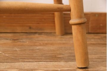 イギリスアンティーク　柔らかな色合いが魅力のハイスツール(イス、チェア、花台)