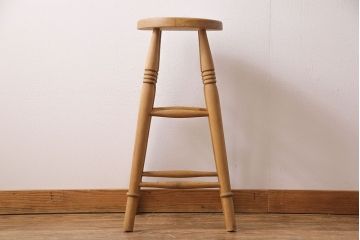 イギリスアンティーク　柔らかな色合いが魅力のハイスツール(イス、チェア、花台)