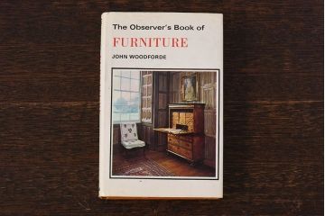 アンティーク雑貨　イギリス　The Observer's Book　FURNITURE　家具　コンパクトハンドブック(洋書、ポケット辞典、本)