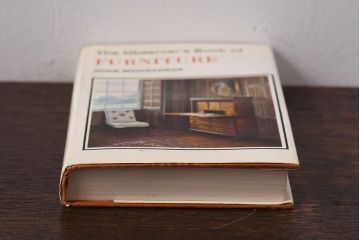 アンティーク雑貨　イギリス　The Observer's Book　FURNITURE　家具　コンパクトハンドブック(洋書、ポケット辞典、本)