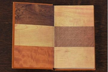 アンティーク雑貨　イギリス　The Observer's Book　FURNITURE　家具　コンパクトハンドブック(洋書、ポケット辞典、本)