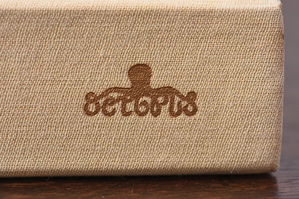 アンティーク雑貨　イギリス　Octpus社 BIRDS カラーイラスト付きフィールドガイドブック(洋書、本)