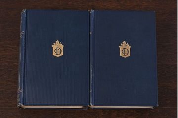 アンティーク雑貨　イギリスアンティーク　CHARLES DICKENS(チャールズ・ディケンズ)　本(洋書、英字本、小説)2冊セット(2)