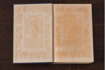 アンティーク雑貨　イギリスアンティーク　CHARLES DICKENS(チャールズ・ディケンズ)　本(洋書、英字本、小説)2冊セット(2)