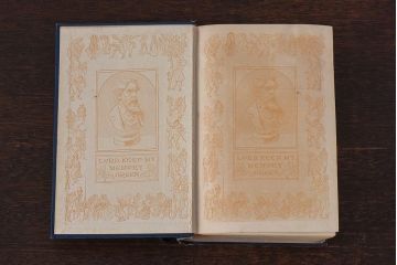 アンティーク雑貨　イギリスアンティーク　CHARLES DICKENS(チャールズ・ディケンズ)　本(洋書、英字本、小説)2冊セット(3)